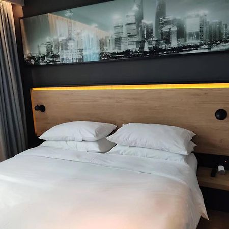 Park Inn By Radisson Shanghai Huanqiugang Exterior foto